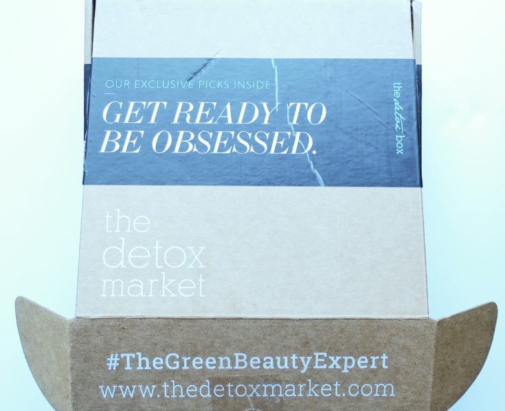 June Detox Box outside- Felixinsideout