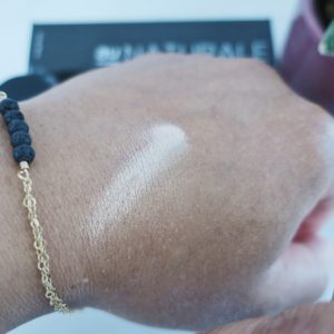 AuNaturale highlighter swatch- Felixinsideout