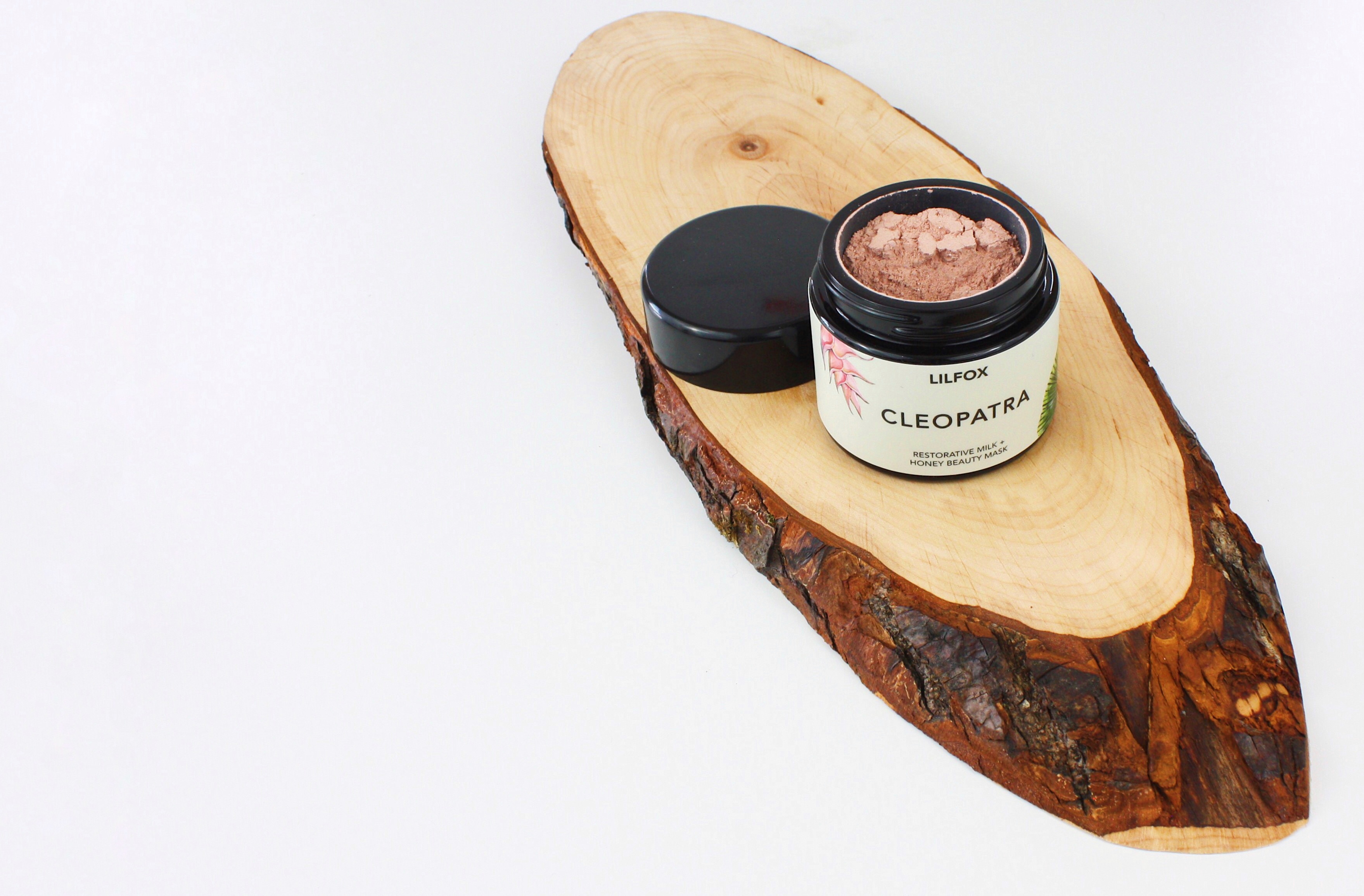February Clean Beauty Box x Lilfox Cleopatra- Felixinsideout
