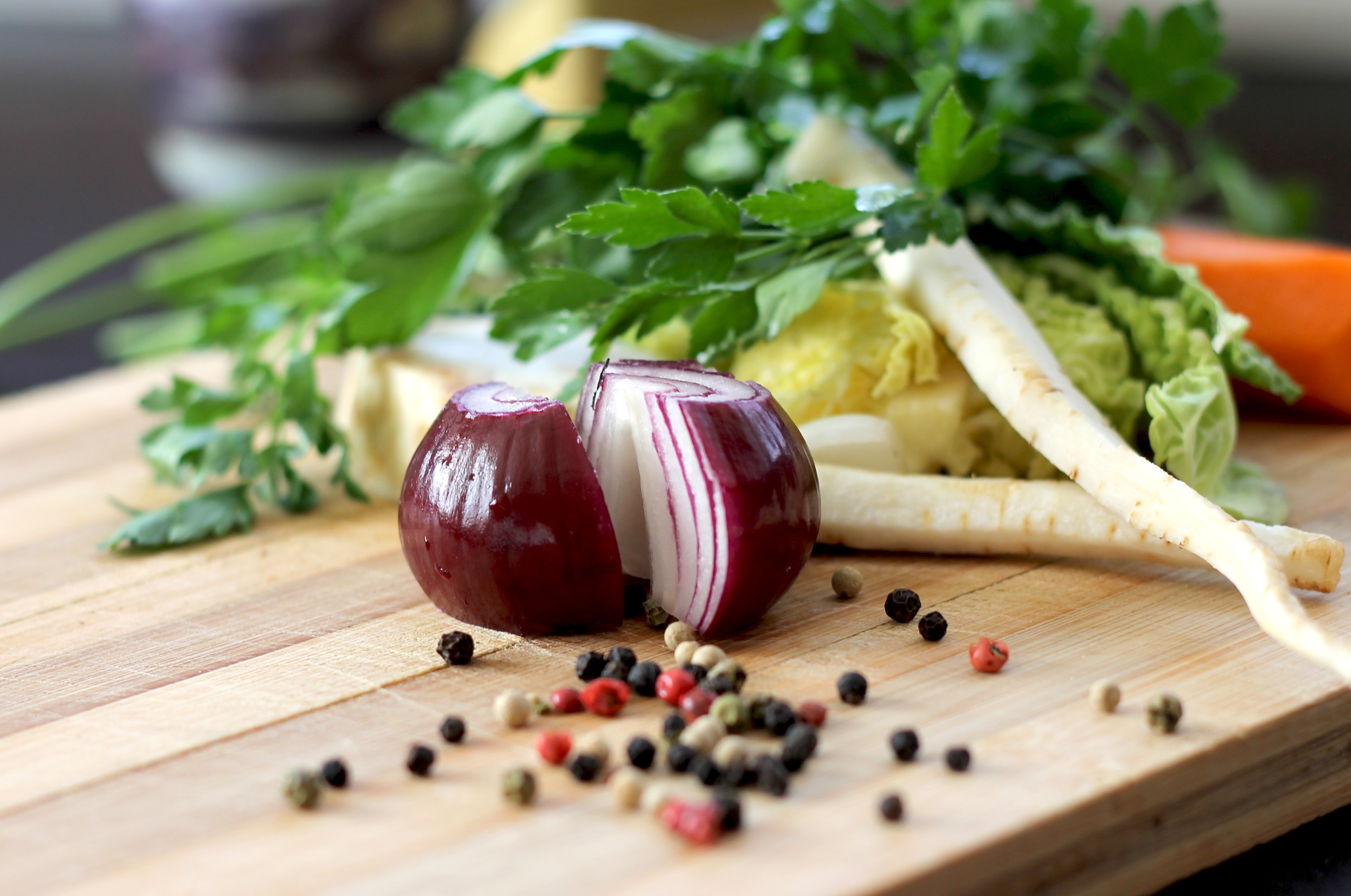 Bone Broth ingredients -webvilla-unsplash- Felixinsideout